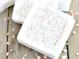 🌟 Why does soap darken or how to "defeat" the vanilla component in fragrances?