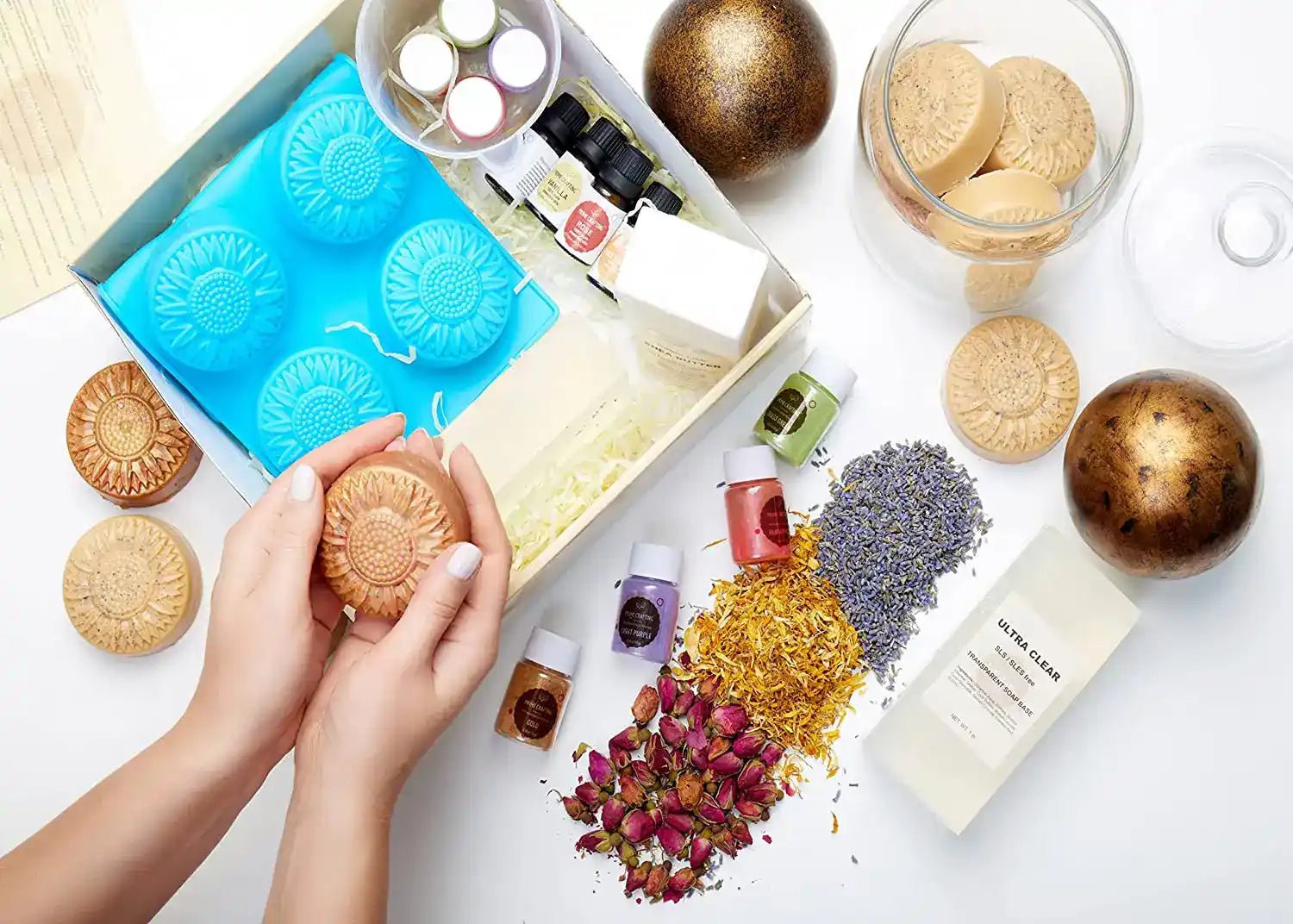 Natural Soap Making Kit For Beginners | Perfect Gift Set | Essencetics